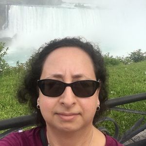 Meet your Posher, Luisa